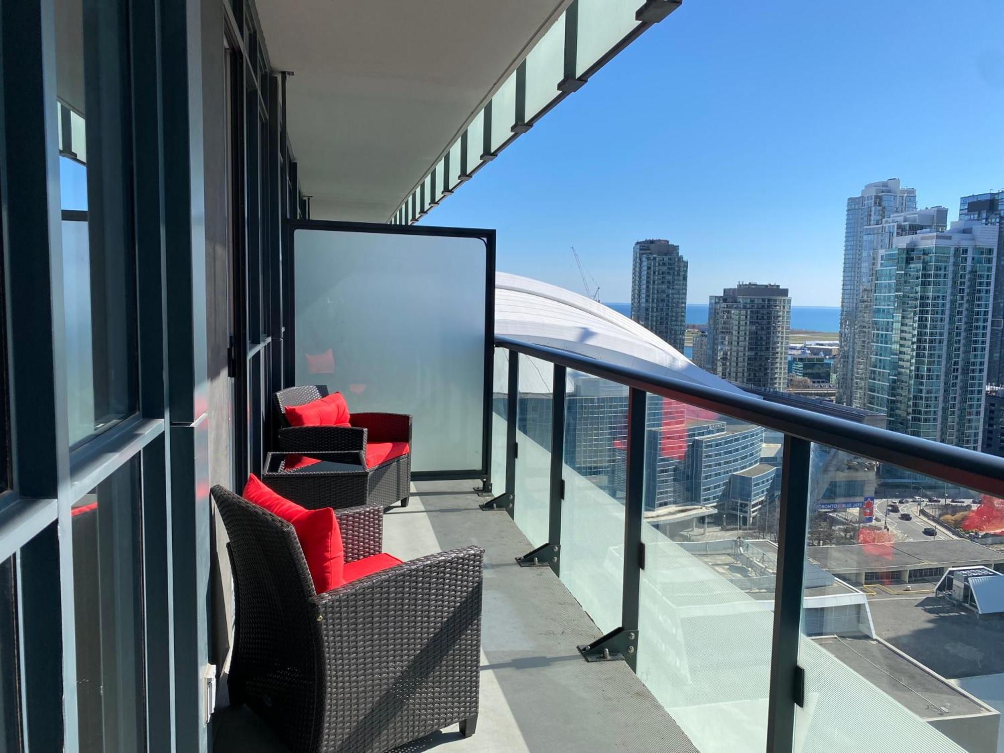 Central Toronto Suite - Free Parking, City Views, Near Cn Tower エクステリア 写真